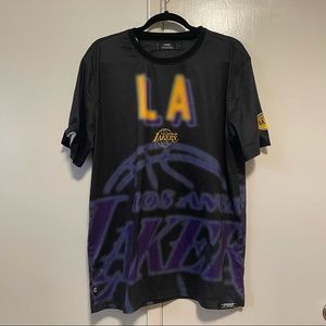 Lakers Graphic Shirt Men’s Large